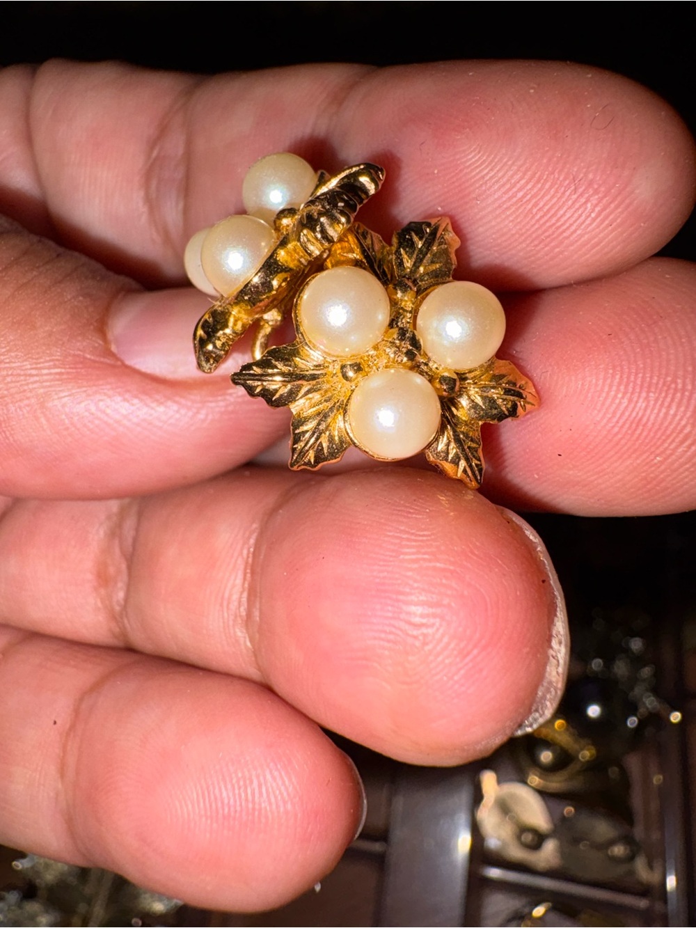 Pearl Earrings clip on - Picture 2 of 3